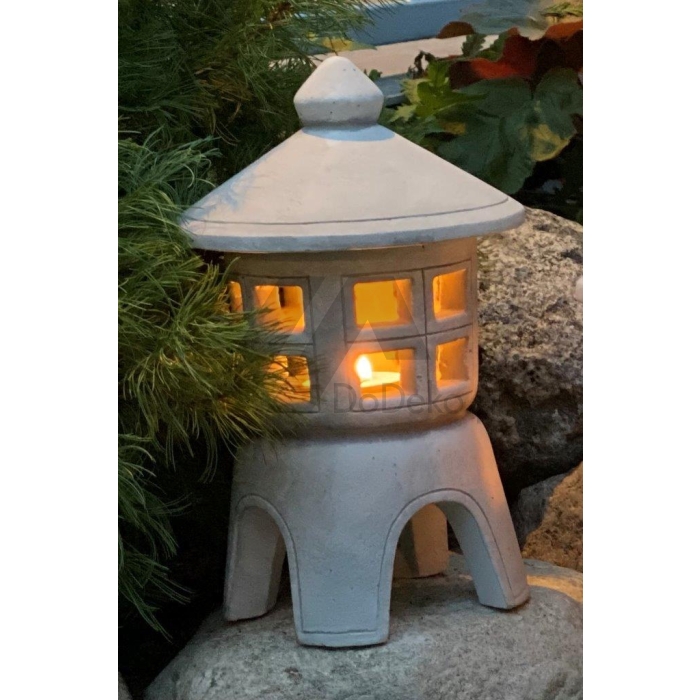 Lampa ogrodowa z białego betonu w japońskim stylu
